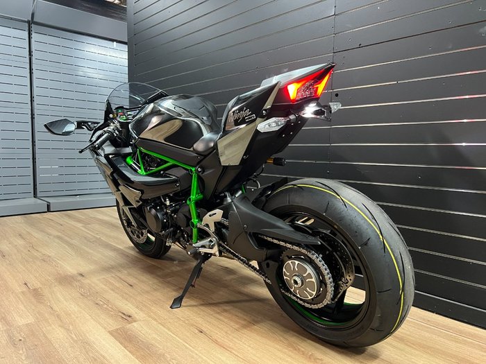 2025 Kawasaki NINJA H2 Grey