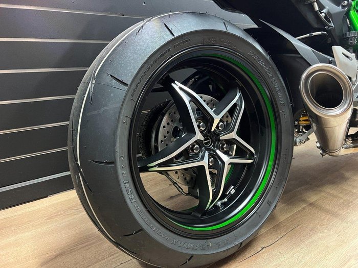2025 Kawasaki NINJA H2 Grey