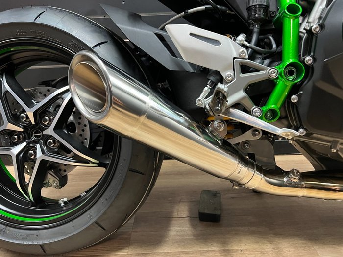 2025 Kawasaki NINJA H2 Grey