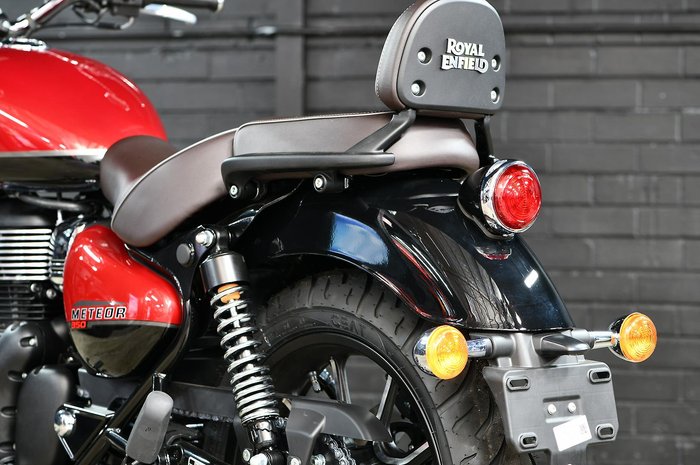 2025 Royal Enfield Meteor 350 Supernova