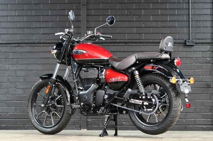 2025 Royal Enfield Meteor 350 Supernova