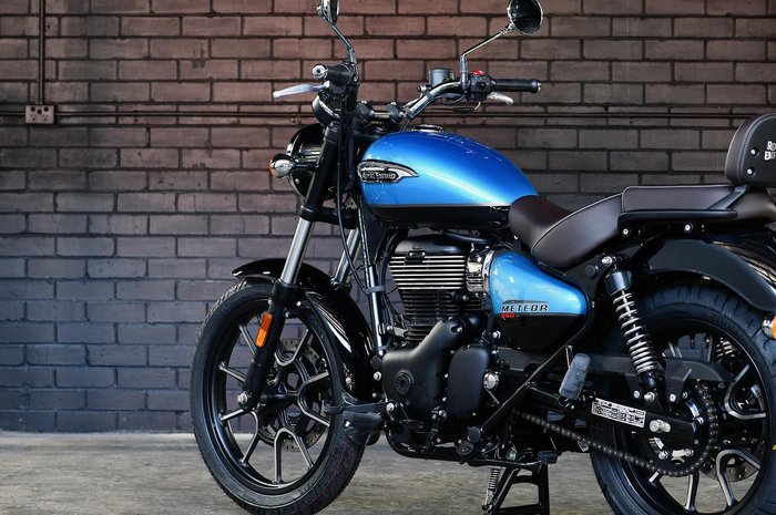 2025 Royal Enfield Meteor 350 Supernova