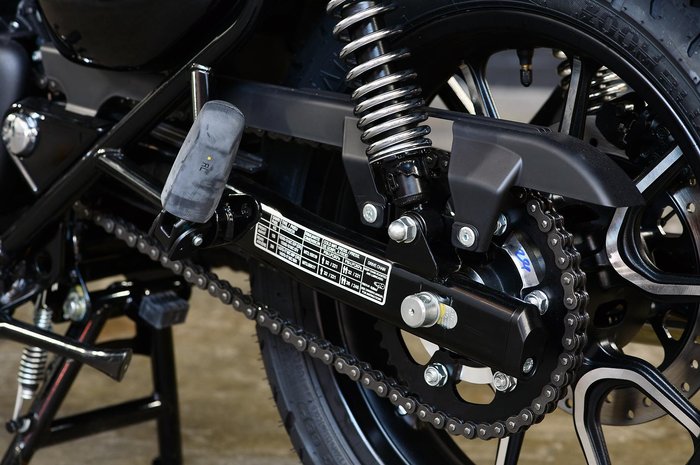 2025 Royal Enfield Meteor 350 Supernova