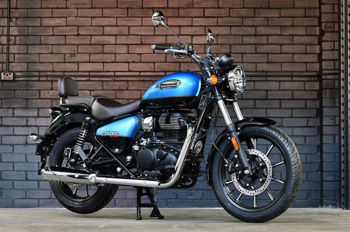 2025 Royal Enfield Meteor 350 Supernova