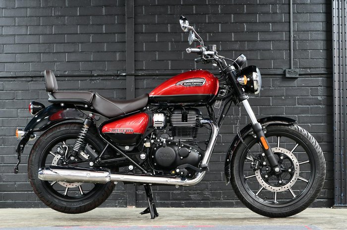 2025 Royal Enfield Meteor 350 Supernova