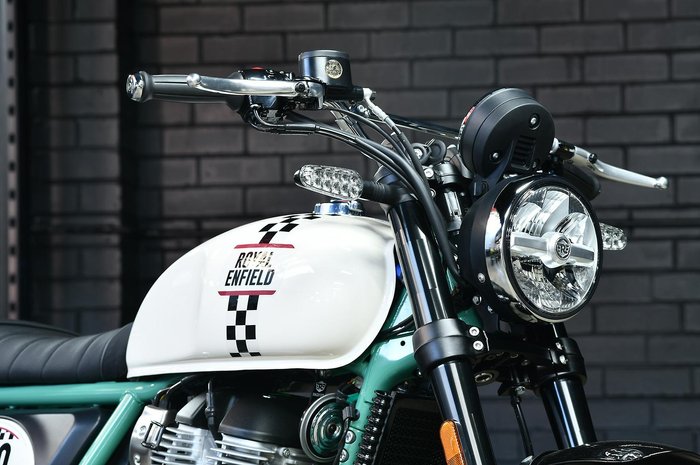 2025 Royal Enfield Bear 650