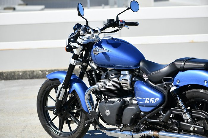 2023 Royal Enfield Super Meteor 650