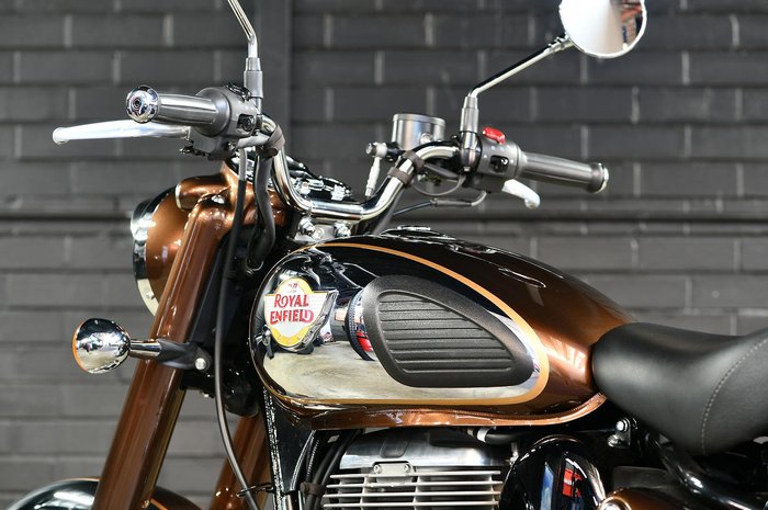 2025 Royal Enfield Classic 350 Chrome