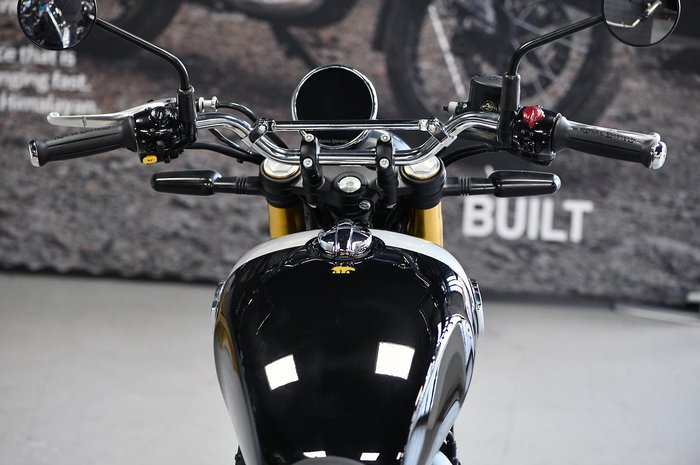 2025 Royal Enfield Bear 650