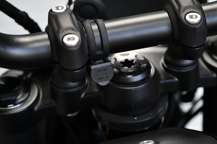 2025 Royal Enfield Guerrilla 450