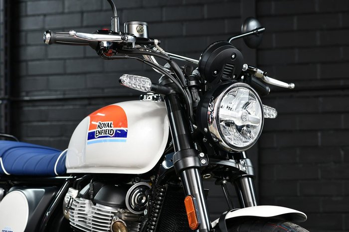 2025 Royal Enfield Bear 650
