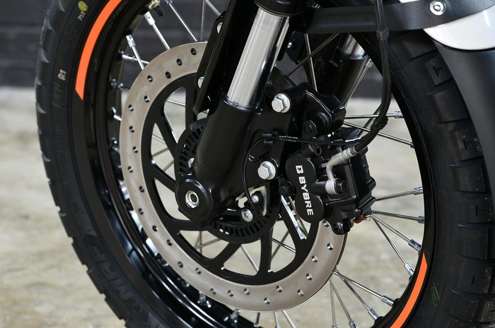 2025 Royal Enfield Bear 650