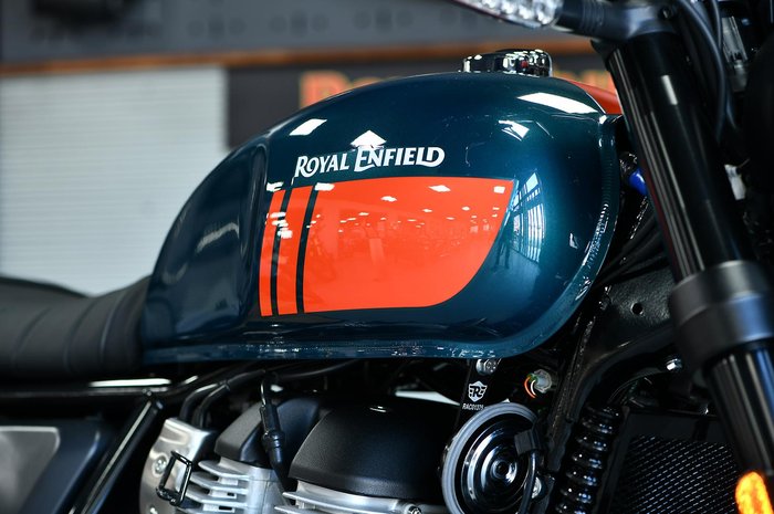 2025 Royal Enfield Bear 650