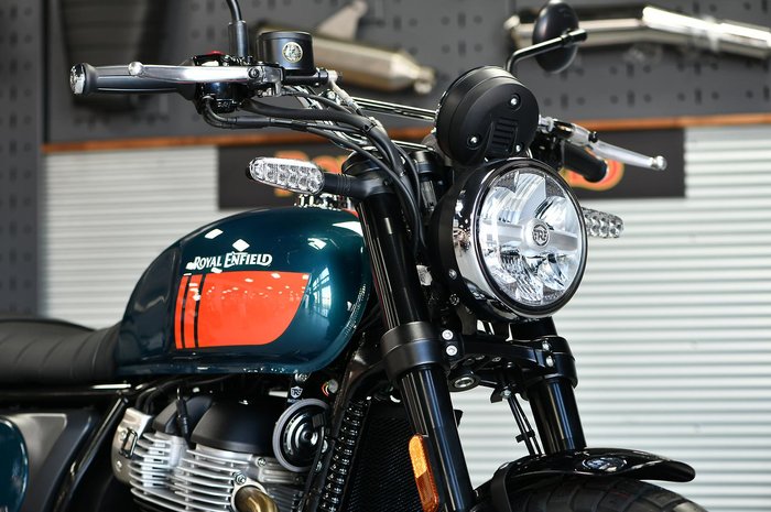 2025 Royal Enfield Bear 650