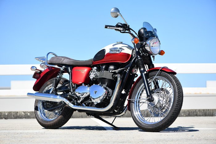 2012 Triumph Bonneville T100 (865cc)