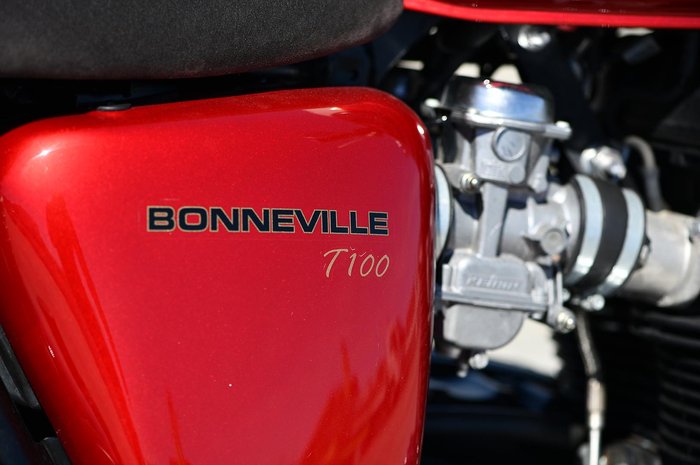 2012 Triumph Bonneville T100 (865cc)