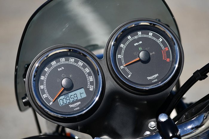 2012 Triumph Bonneville T100 (865cc)