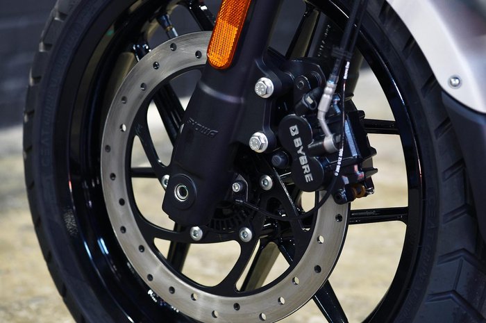 2025 Royal Enfield Guerrilla 450