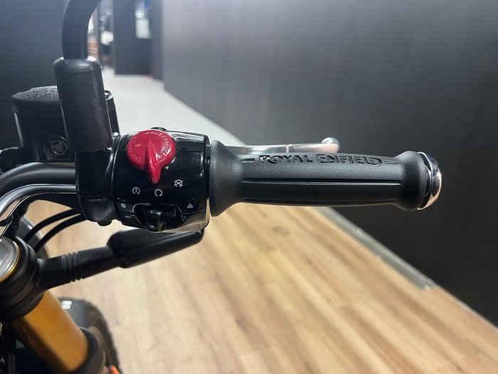 2026 Royal Enfield BEAR 650 Black