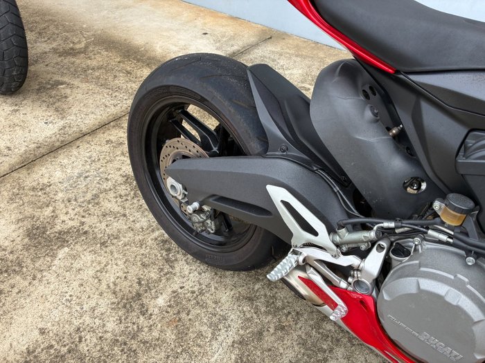 2015 DUCATI 899 PANIGALE Red