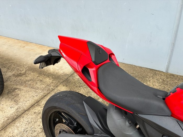 2015 DUCATI 899 PANIGALE Red