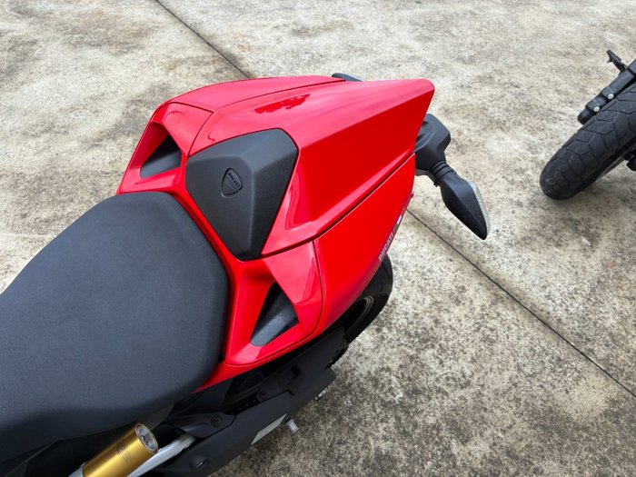 2015 DUCATI 899 PANIGALE Red