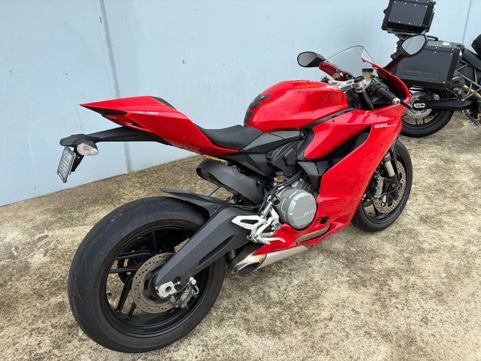 2015 DUCATI 899 PANIGALE Red