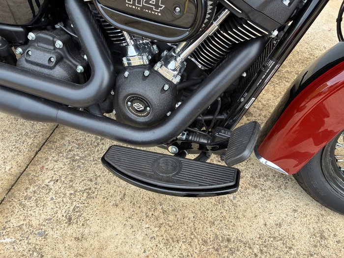 2024 HARLEY-DAVIDSON FLHCS HERITAGE CLASSIC 114 Black