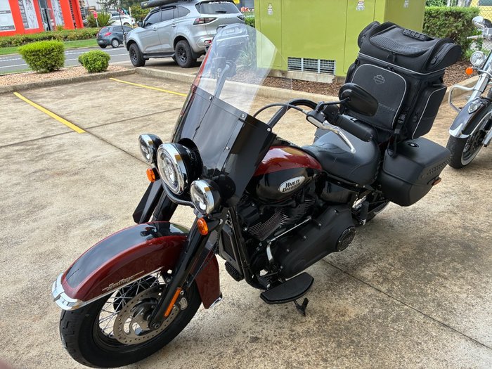 2024 HARLEY-DAVIDSON FLHCS HERITAGE CLASSIC 114 Black