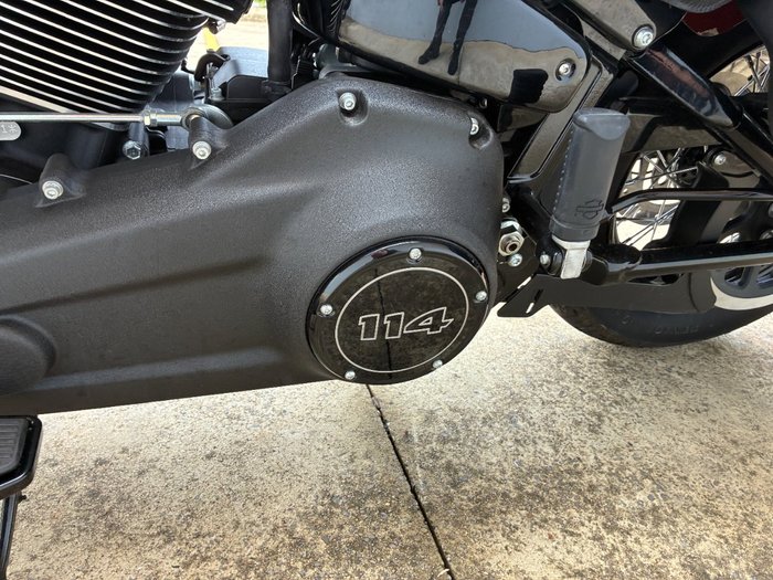 2024 HARLEY-DAVIDSON FLHCS HERITAGE CLASSIC 114 Black