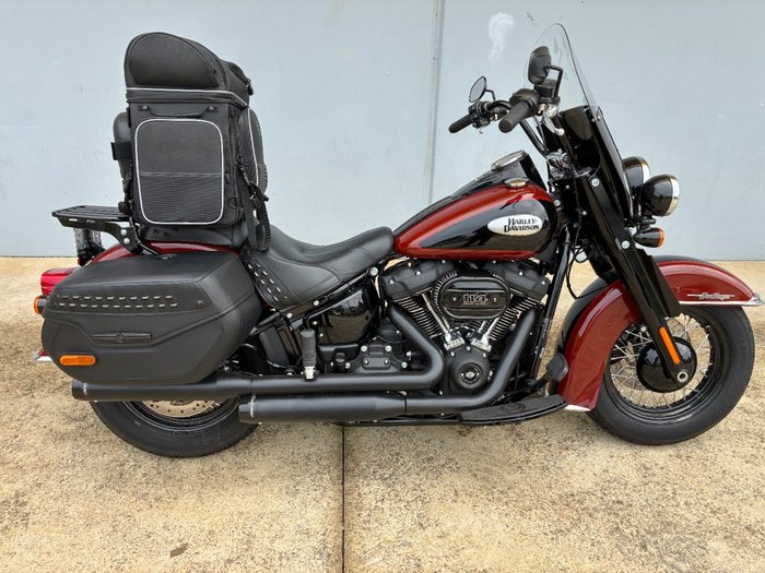 2024 HARLEY-DAVIDSON FLHCS HERITAGE CLASSIC 114 Black