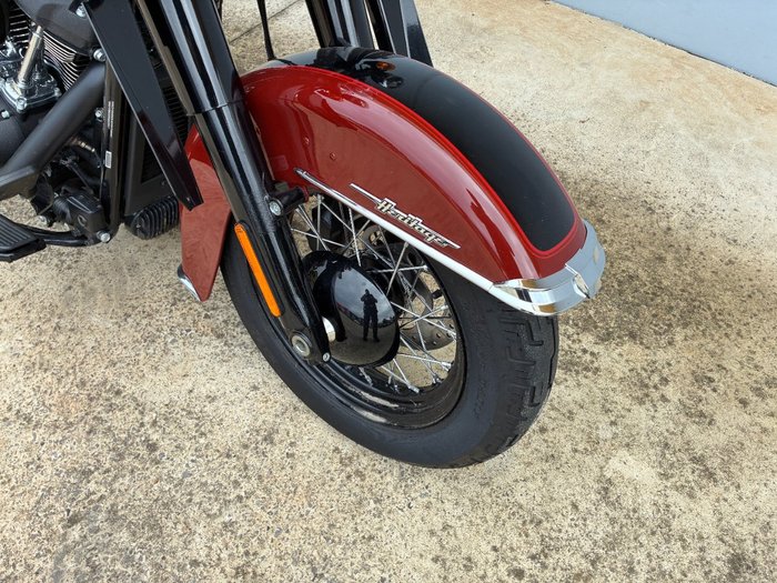 2024 HARLEY-DAVIDSON FLHCS HERITAGE CLASSIC 114 Black