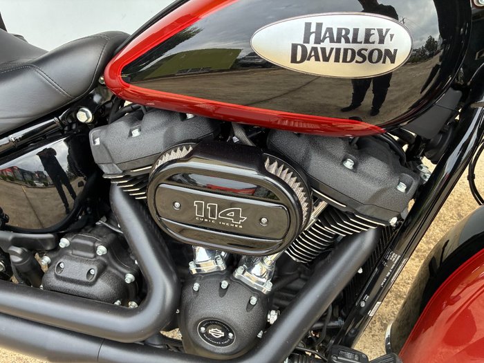 2024 HARLEY-DAVIDSON FLHCS HERITAGE CLASSIC 114 Black