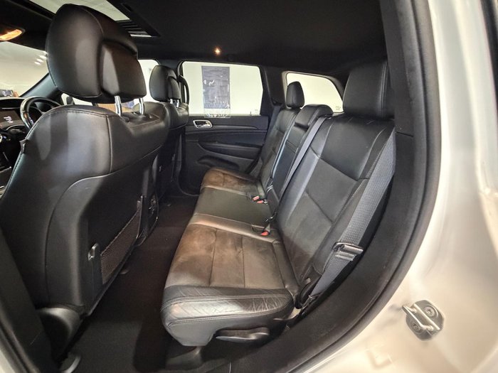 2020 Jeep Grand Cherokee Night Eagle