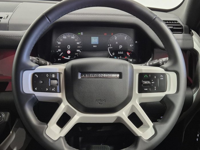 2025 Land Rover Defender 110 D350 X-Dynamic SE