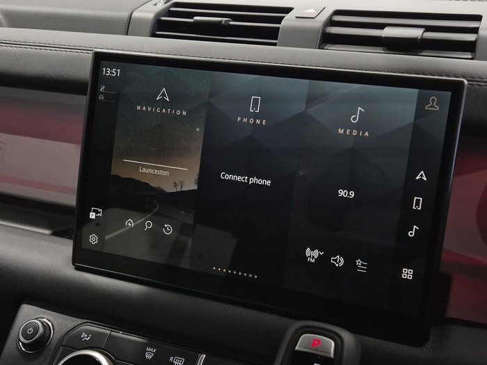 2025 Land Rover Defender 110 D350 X-Dynamic SE