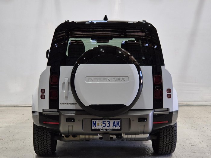 2025 Land Rover Defender 110 D350 X-Dynamic SE