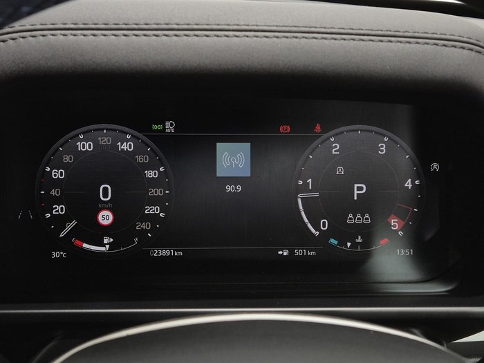 2025 Land Rover Defender 110 D350 X-Dynamic SE