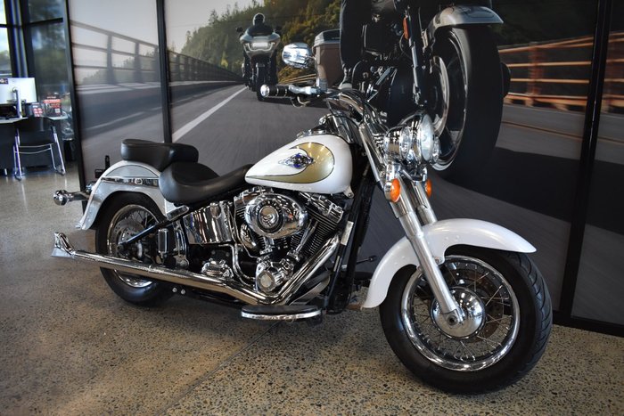 2009 HARLEY-DAVIDSON FLSTC HERITAGE SOFTAIL CLASSIC