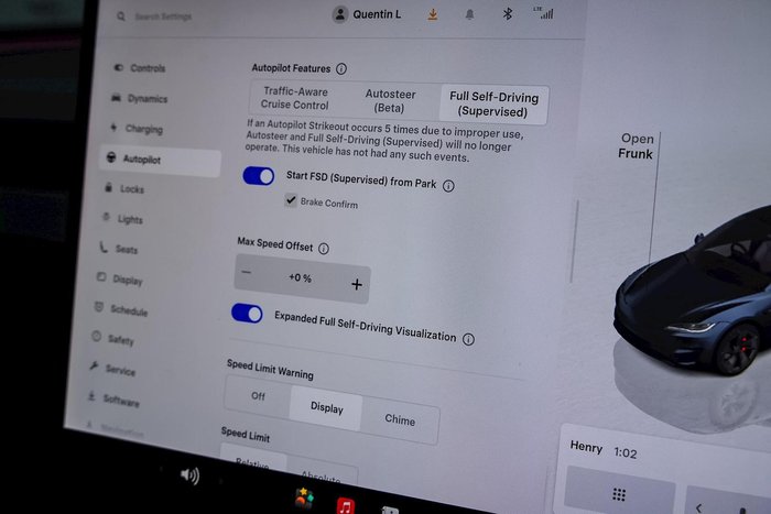 2024 Tesla Model 3 Performance AWD Stealth Grey