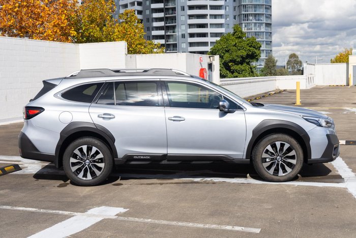 2025 Subaru Outback AWD Touring