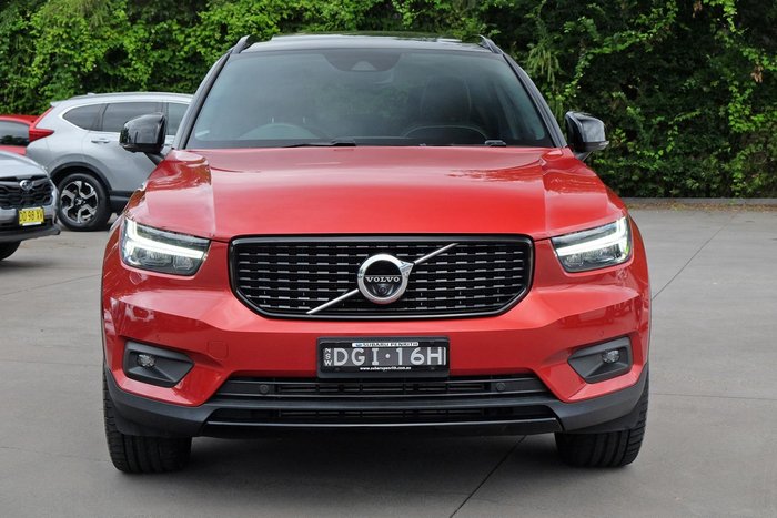 2022 Volvo XC40 T5 R-Design
