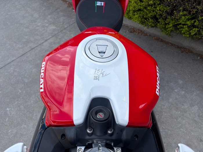 2022 DUCATI PANIGALE V2 BAYLISS 20TH ANNIV Red