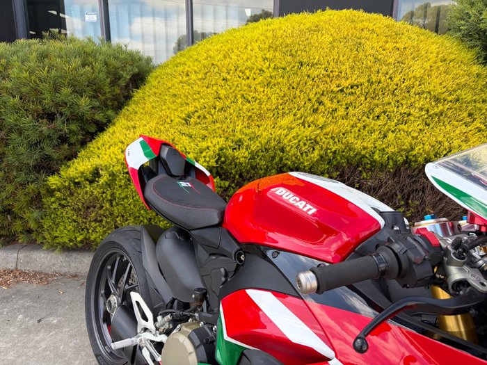 2022 DUCATI PANIGALE V2 BAYLISS 20TH ANNIV Red