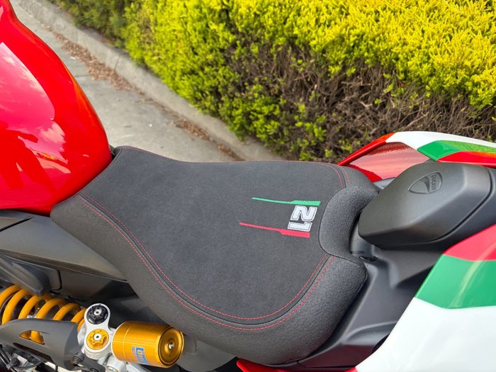 2022 DUCATI PANIGALE V2 BAYLISS 20TH ANNIV Red