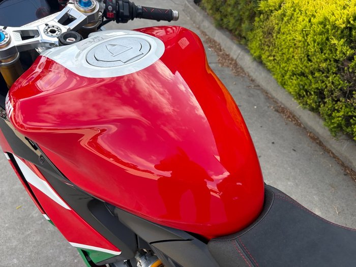 2022 DUCATI PANIGALE V2 BAYLISS 20TH ANNIV Red