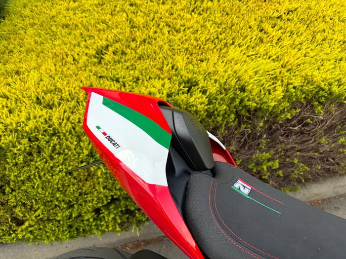 2022 DUCATI PANIGALE V2 BAYLISS 20TH ANNIV Red