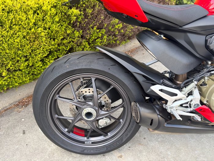 2022 DUCATI PANIGALE V2 BAYLISS 20TH ANNIV Red