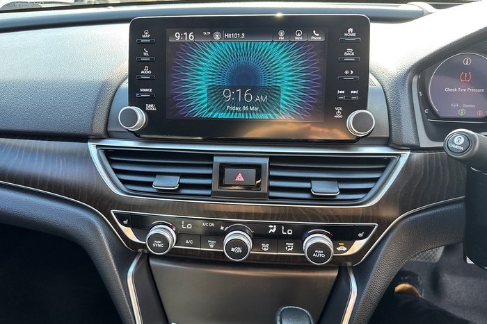 2019 Honda Accord VTi-LX 10th Gen MY19 White