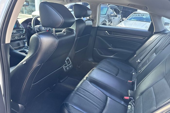 2019 Honda Accord VTi-LX 10th Gen MY19 White